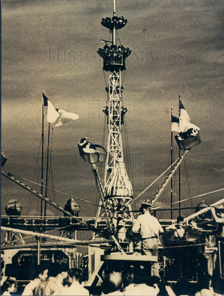 Undated Carnival Ride Press Photo - Historic Images