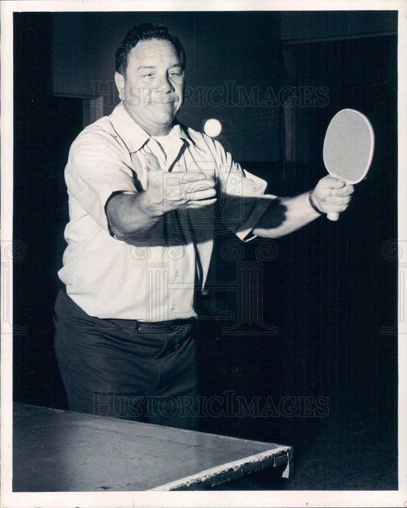 1974 Mr Ping Pong America Bill Shine Demonstrating Proper Serve Press Photo - Historic Images