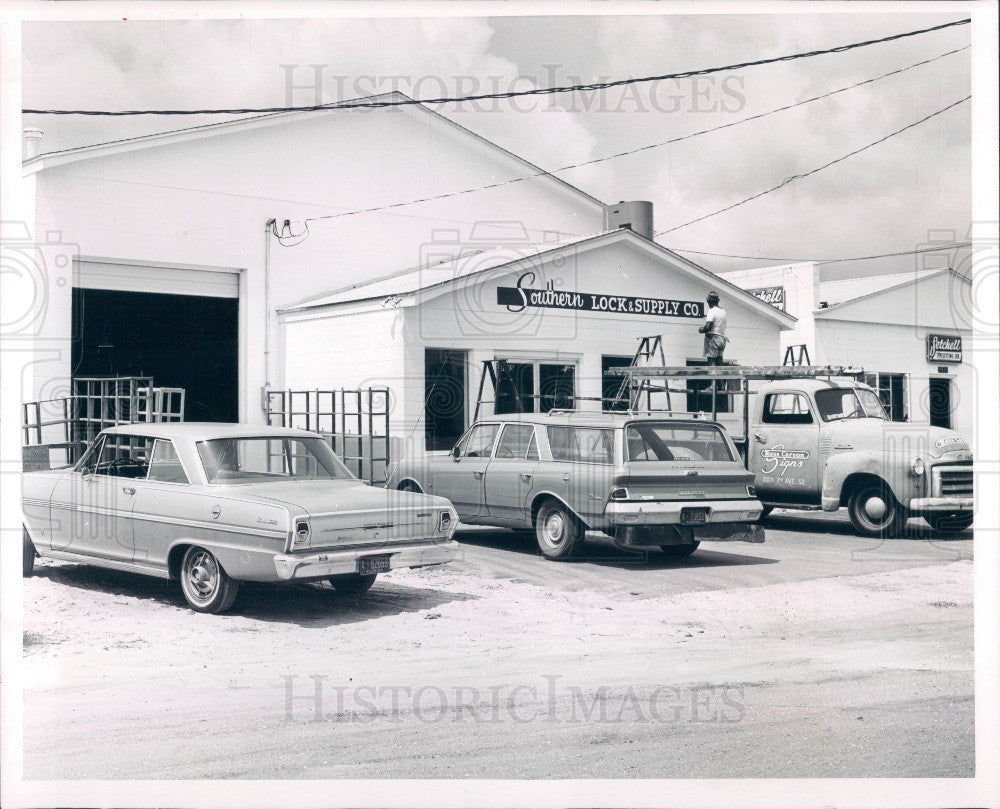 1965 St Petersburg Florida Southern Lock &amp; Supply Company Press Photo - Historic Images