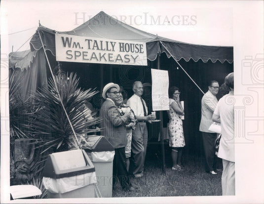 1970 Tarpon Springs, Florida Chamber of Commerce Roaring 20's Party Press Photo - Historic Images