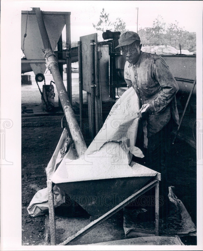 1963 Florida Pioneer Charcoal Company Press Photo - Historic Images