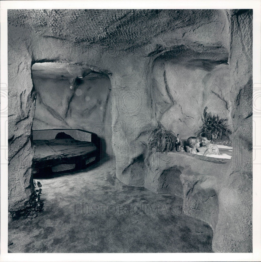 1986 Wisconsin Dillon Royale Hotel Le Cave Fantasy Suite Press Photo - Historic Images