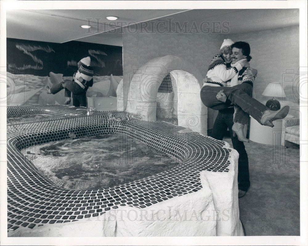 1986 Wisconsin Dillon Royale Hotel Northern Lights Fantasy Suite Press Photo - Historic Images