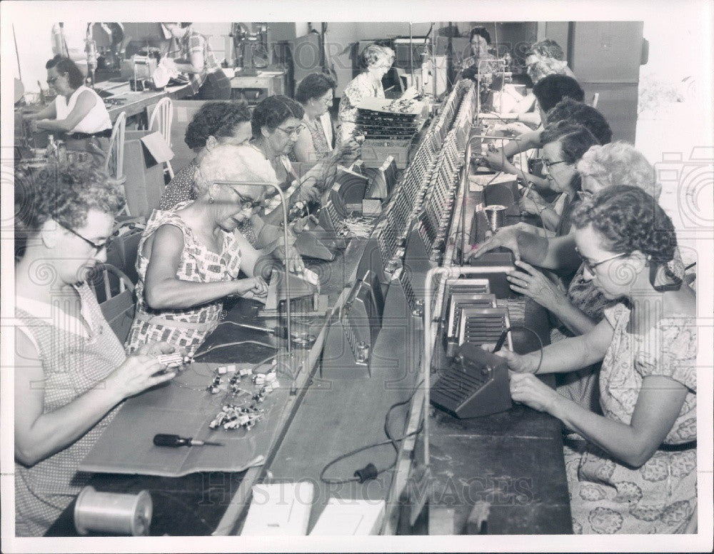 1955 Futuronics Zimcom assembly line St Petersburg Florida Press Photo - Historic Images