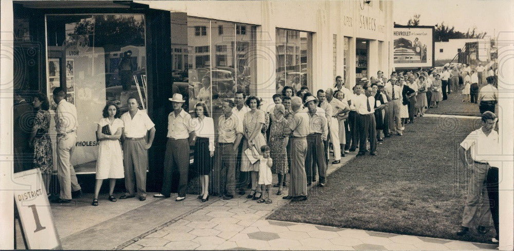 1941 St Petersburg Florida Elections @ District 1 Headquarters Press Photo - Historic Images