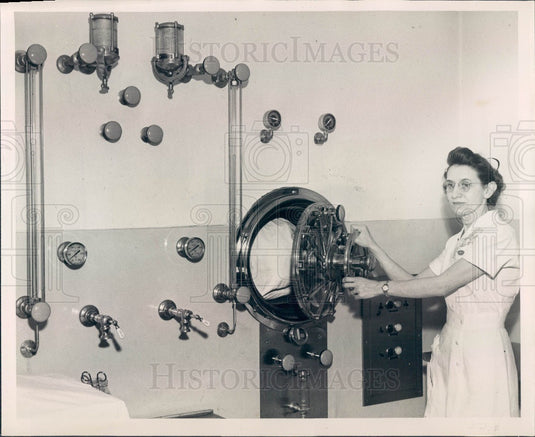 1948 St Petersburg FL Woman's Hosp Electrically Controlled Autoclave Press Photo - Historic Images