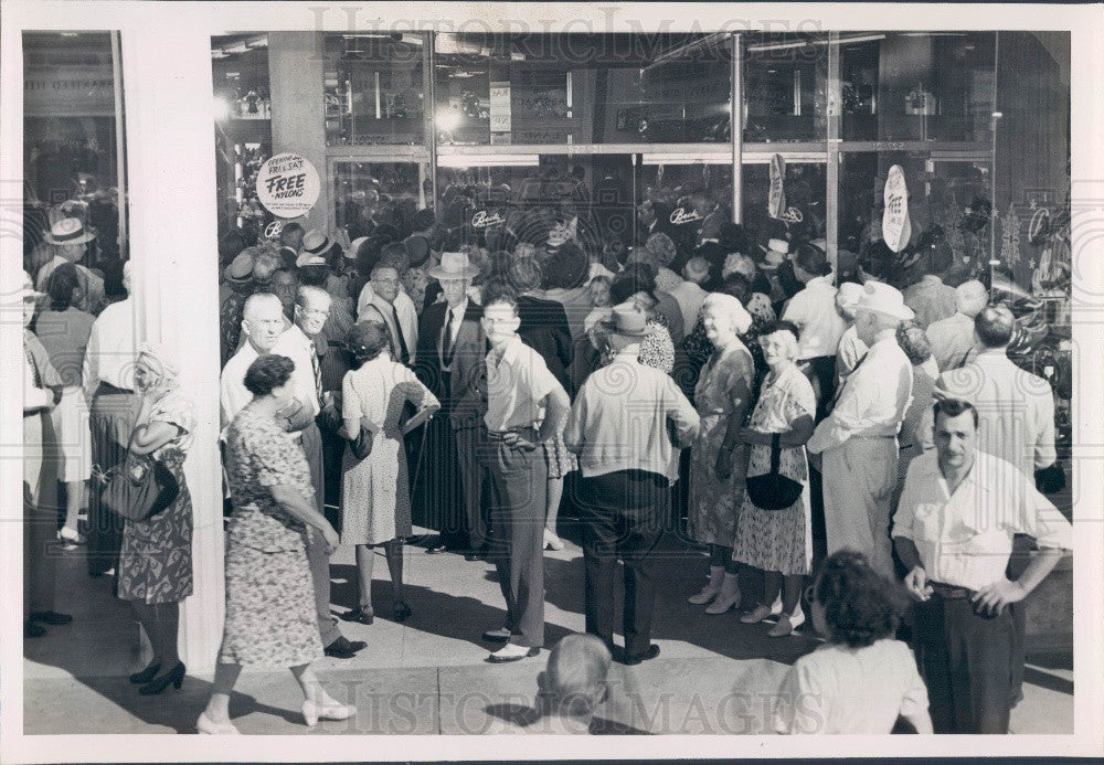 1947 St Petersburg Florida A. S. Beck Shoe Store Press Photo - Historic Images