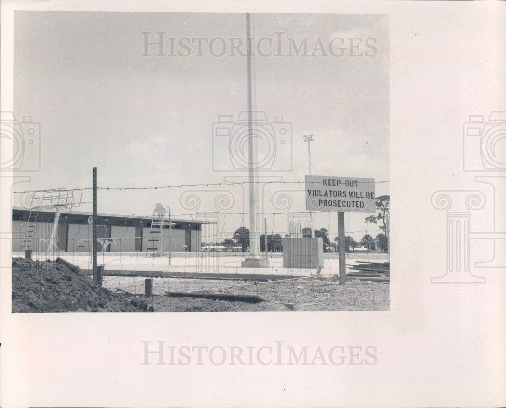 1970 St. Petersburg FL Lake Vista Community Center Pool Construction Press Photo - Historic Images