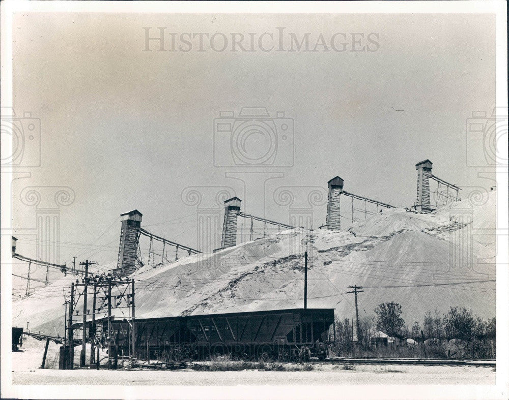 1963 Kansas Mountains of Chat from Lead &amp; Zinc Mining Press Photo - Historic Images