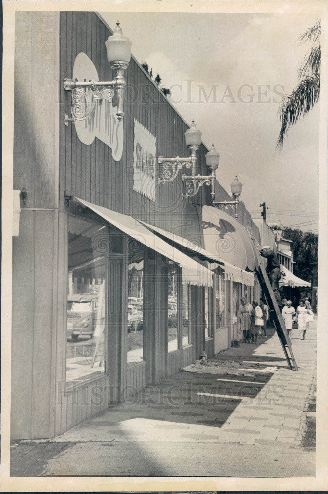 1966 St. Petersburg, Florida Beach Drive Le Pavillon Storefront Press Photo - Historic Images