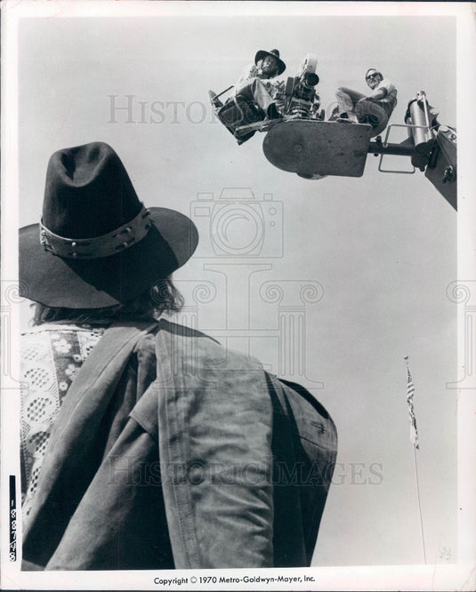 1971 Hollywood Actor Donald Sutherland & His Double Press Photo - Historic Images