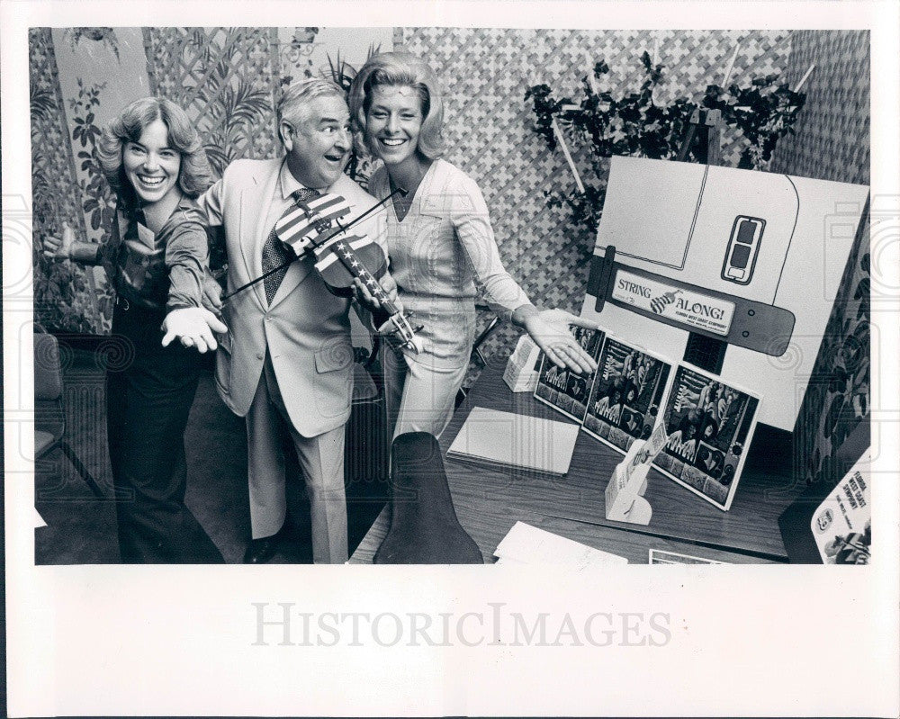 1975 Florida West Coast Symphony Manatee Chairman Pat Dewey Press Photo - Historic Images