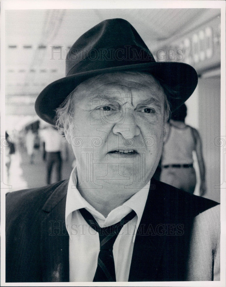 1975 Hollywood Actor Vincent Gardenia Press Photo - Historic Images