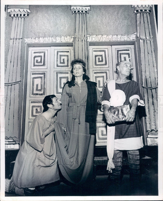 1973 Hollywood Actors Coley Worth & Dee Garrett Press Photo - Historic Images
