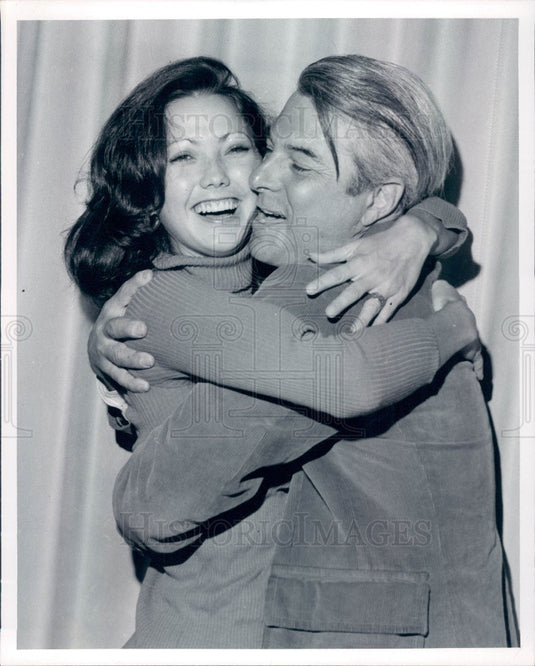 1974 Hollywood Actors Donald Buka & Kathleen Klein Press Photo - Historic Images