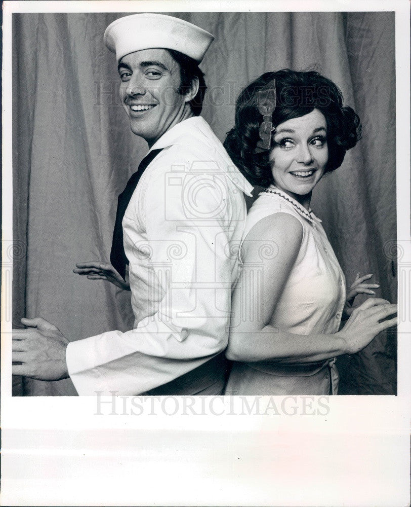 1972 Hollywood Actors Geoffrey Waddell &amp; Isabelle Farrell Press Photo - Historic Images