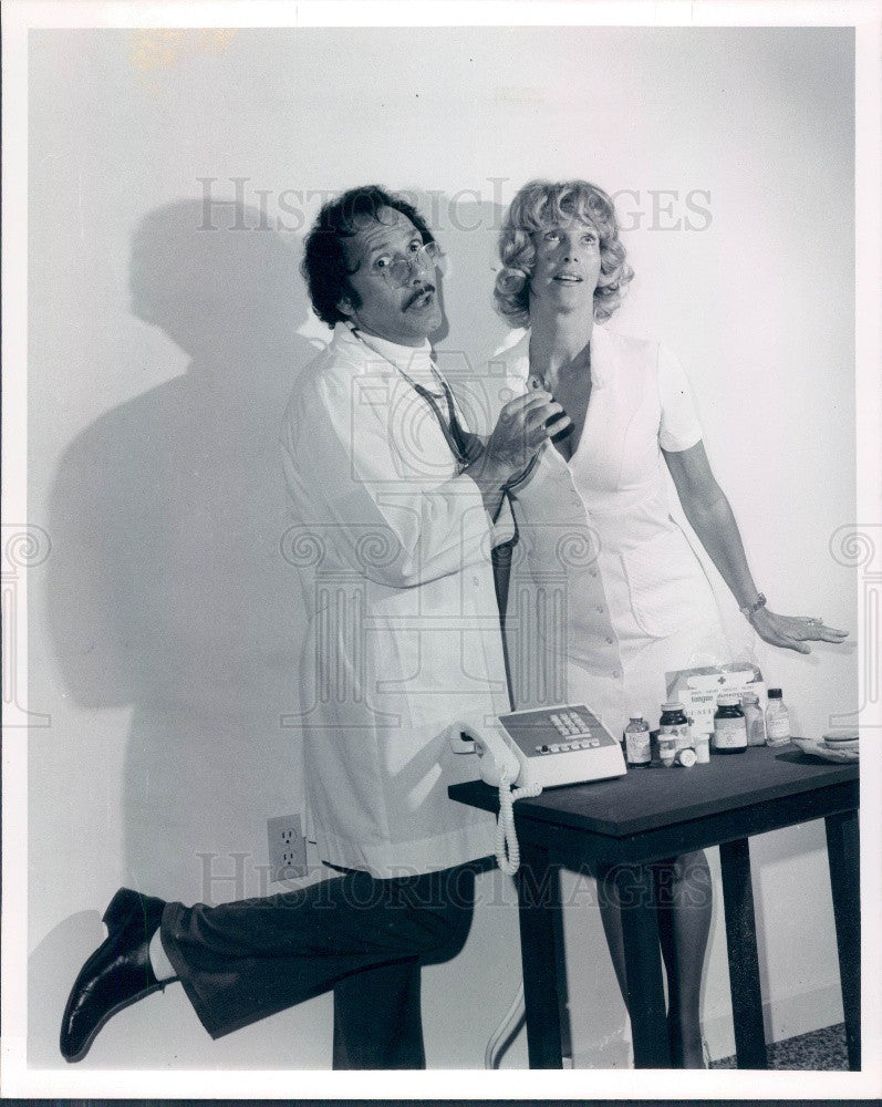 1975 Sarasota Florida Golden Apple Dinner Theatre Dr Cronkite Sketch Press Photo - Historic Images