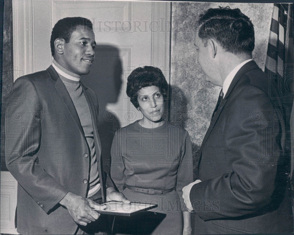 1968 Denver, Colorado Mayor Tom Currigan &amp; Hero Sam Gamble Press Photo - Historic Images