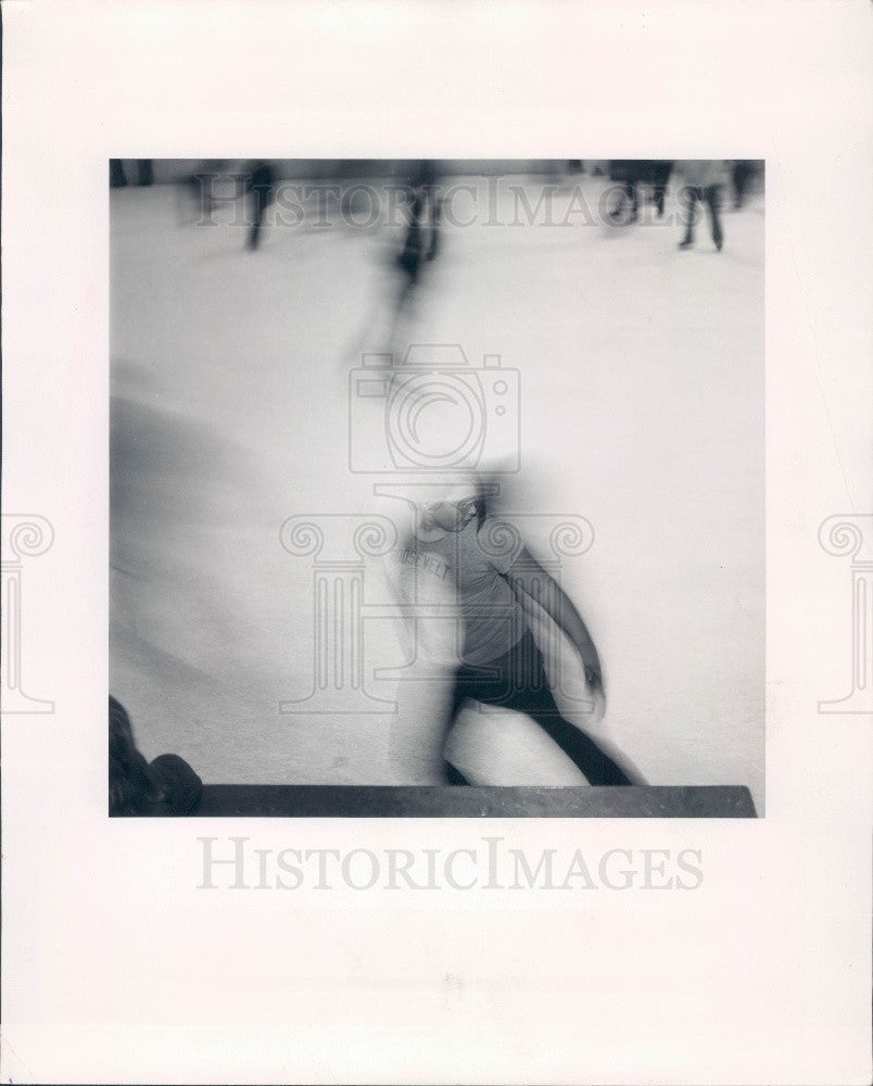 1980 Photo of Skater using Mixed Flash/Available Light Exposure Press Photo - Historic Images