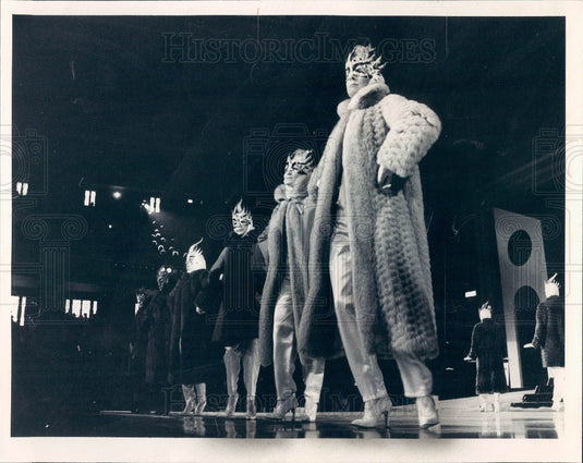 1980 Women's Fur Fashion by Designer Thomas McElroy Press Photo - Historic Images