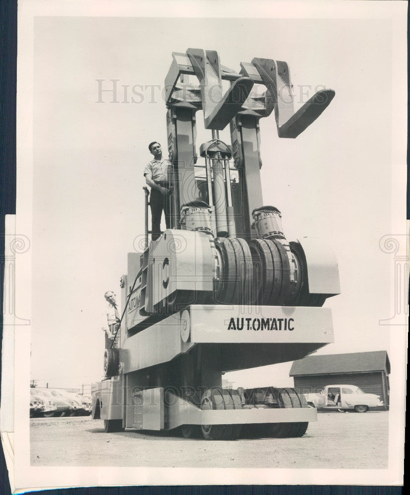1955 Chicago, Illinois Automatic Transportation Co Giant Die Handler Press Photo - Historic Images