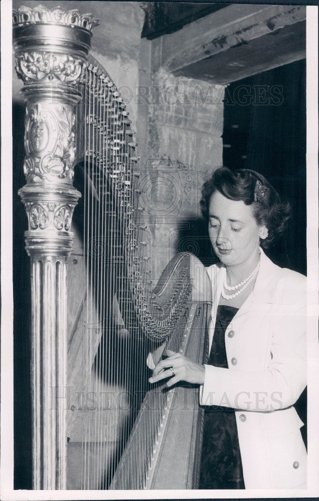 1954 Denver, Colorado Symphony Orchestra Harpist Helen Lund Press Photo - Historic Images