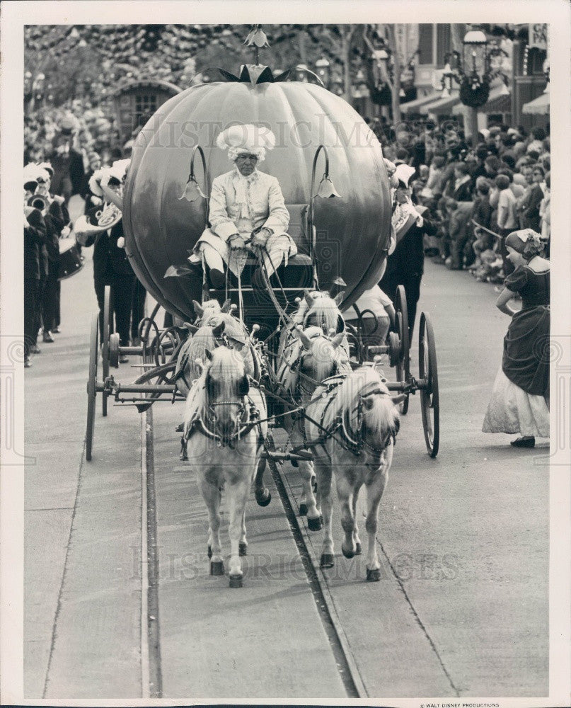 1975 Orlando, Florida Disney World Christmas Parade Press Photo - Historic Images