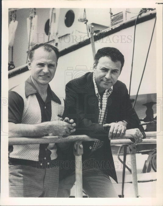 Undated Hollywood Actor Alan Arkin Press Photo - Historic Images