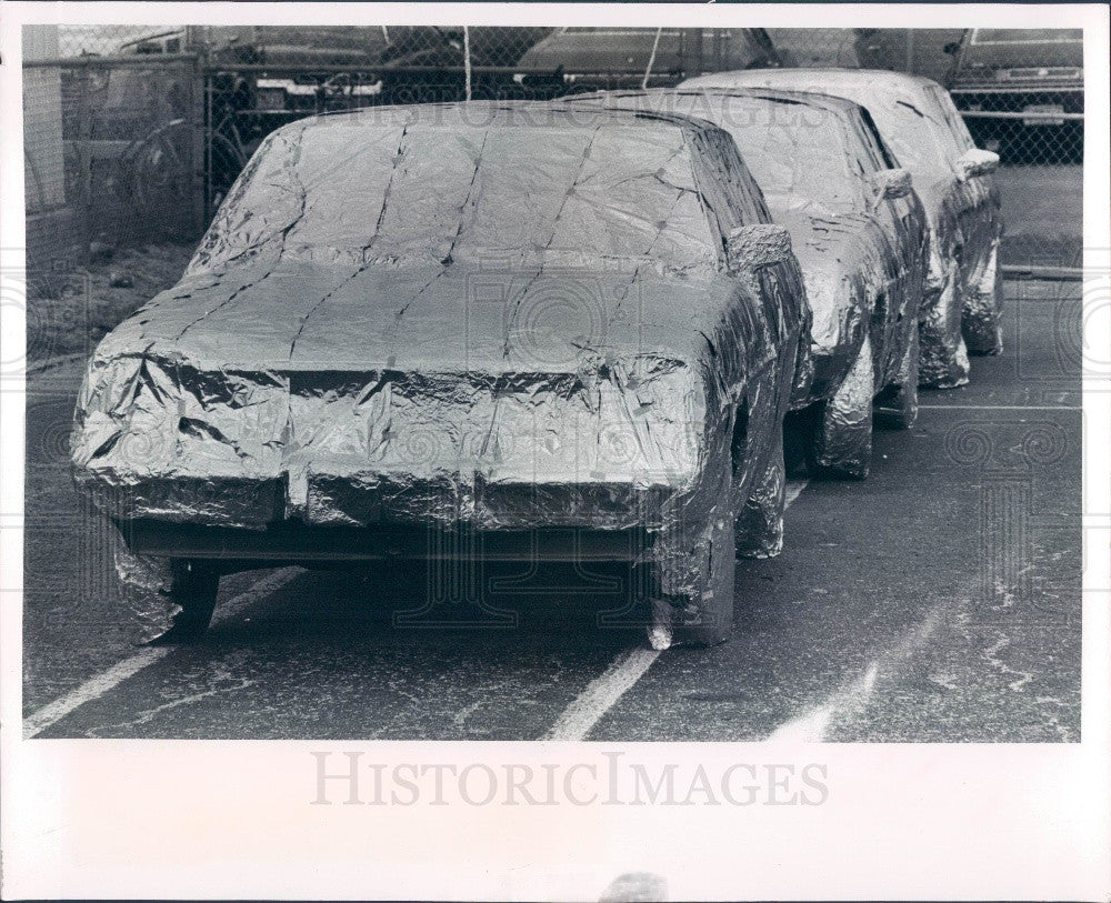 1980 St Petersburg Florida Lakewood High School Cars Wrapped in Foil Press Photo - Historic Images