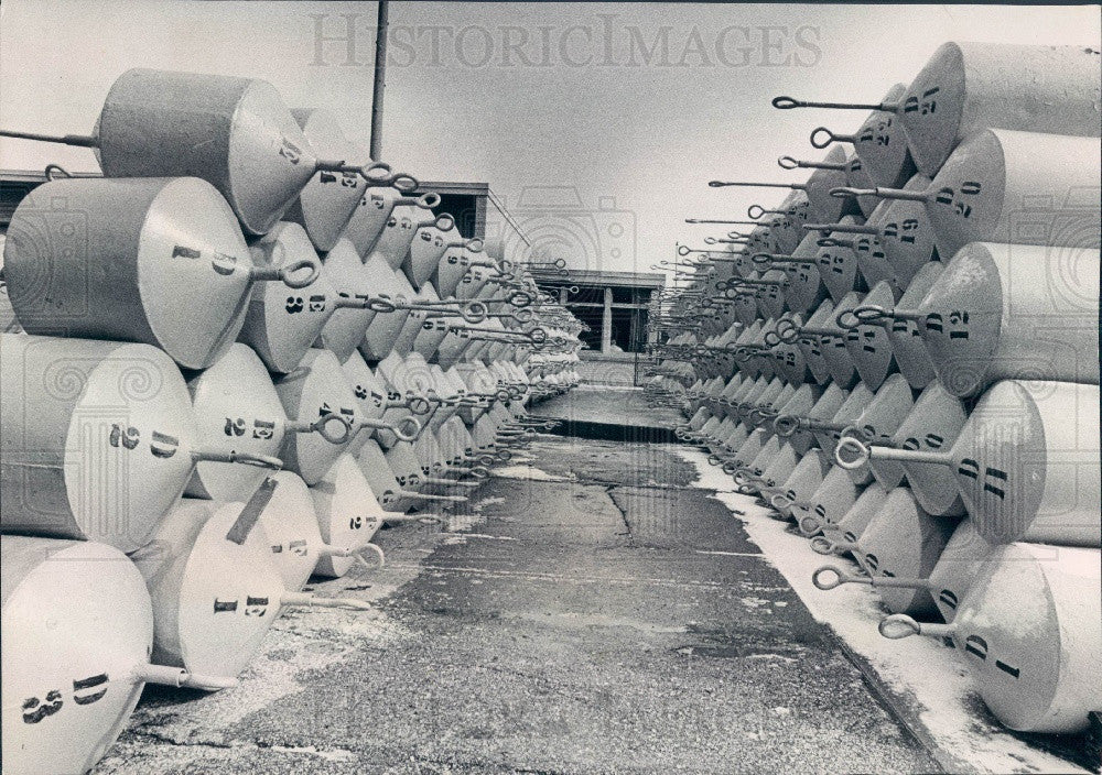 1971 Chicago, Illinois Belmont Harbor Buoys Press Photo - Historic Images