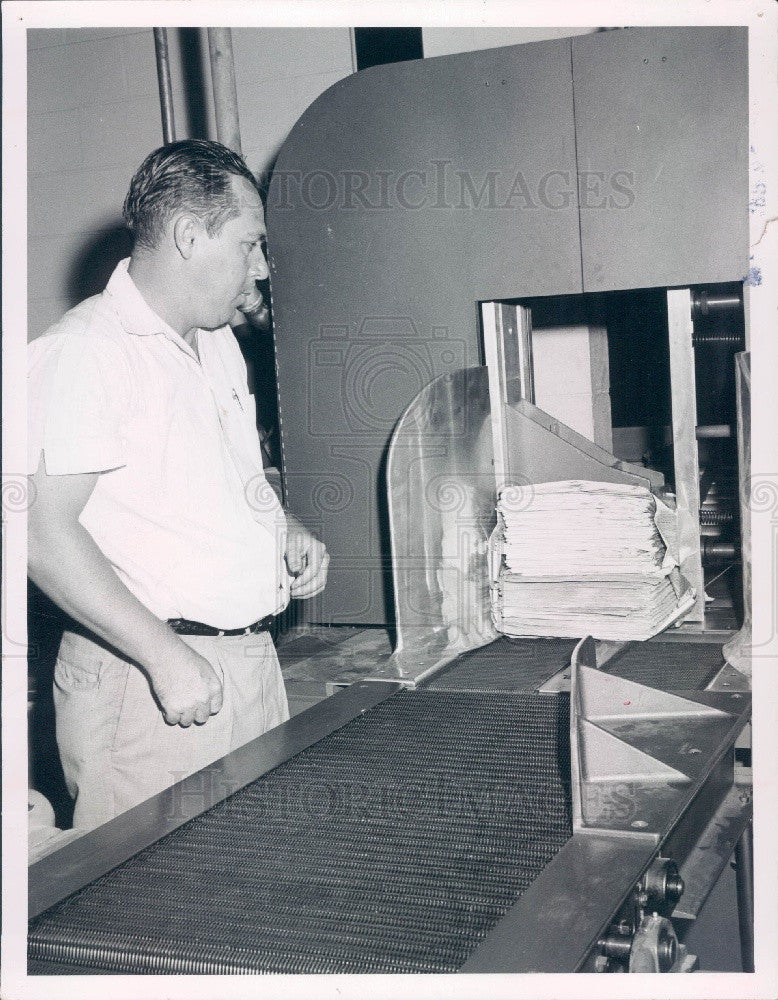 1959 St. Petersburg, Florida Times Mailroom Press Photo - Historic Images