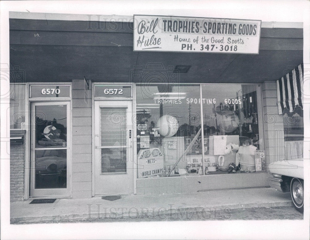 1963 Bill Hulse Sporting Goods Store St Petersburg Florida Press Photo - Historic Images