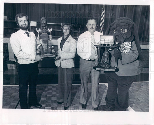 1981 St Petersburg Florida Hunter Blood Center Mascot Wrinkles Press Photo - Historic Images