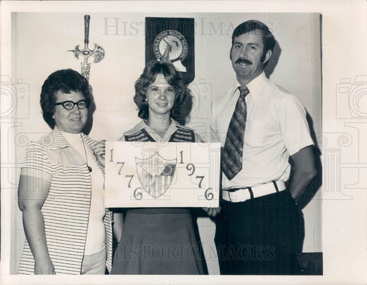 1975 Florida Hernando High Students Bicentennial License Plate Press Photo - Historic Images