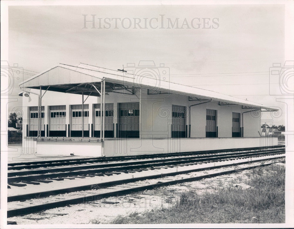 1954 St. Petersburg FL Universal Carloading &amp; Distributing Warehouse Press Photo - Historic Images