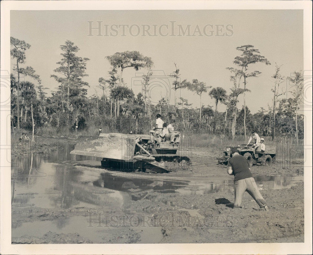 Undated Florida Swamp Buggy Races Press Photo - Historic Images