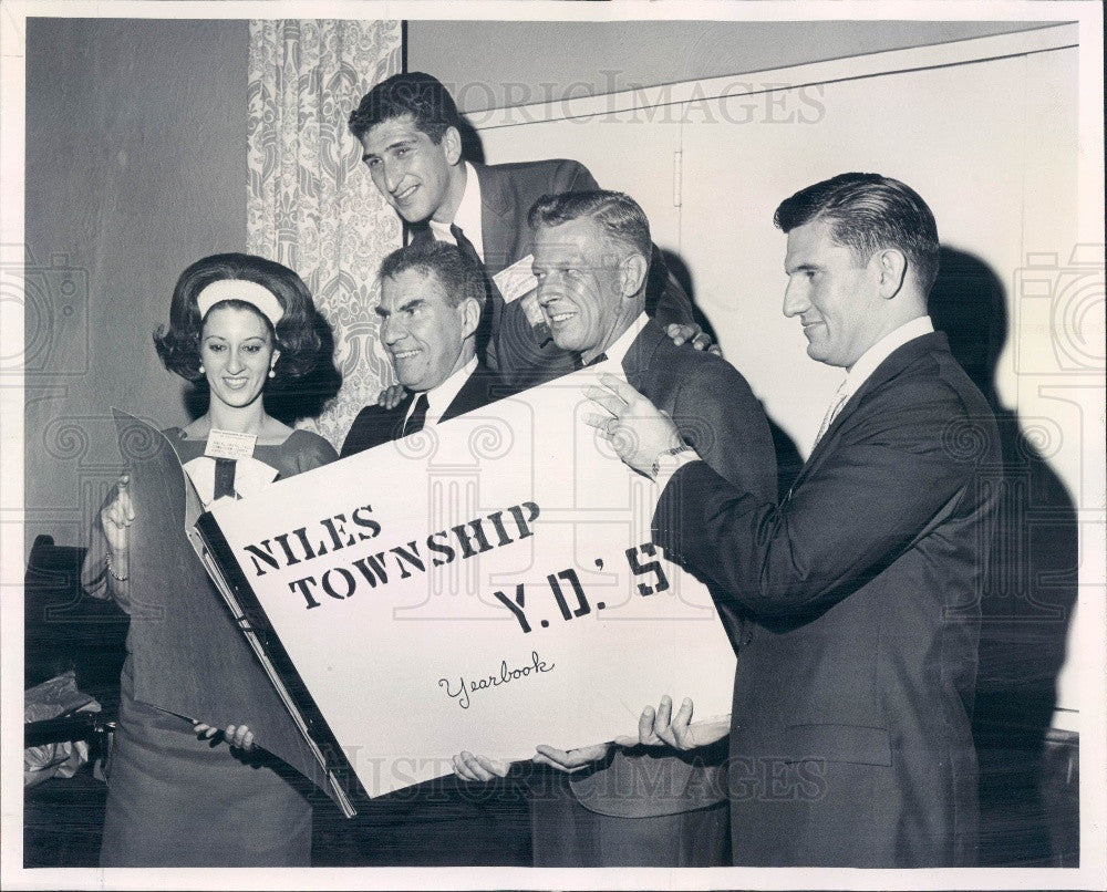 1965 Niles Twp, Illinois Young Democrats Press Photo - Historic Images