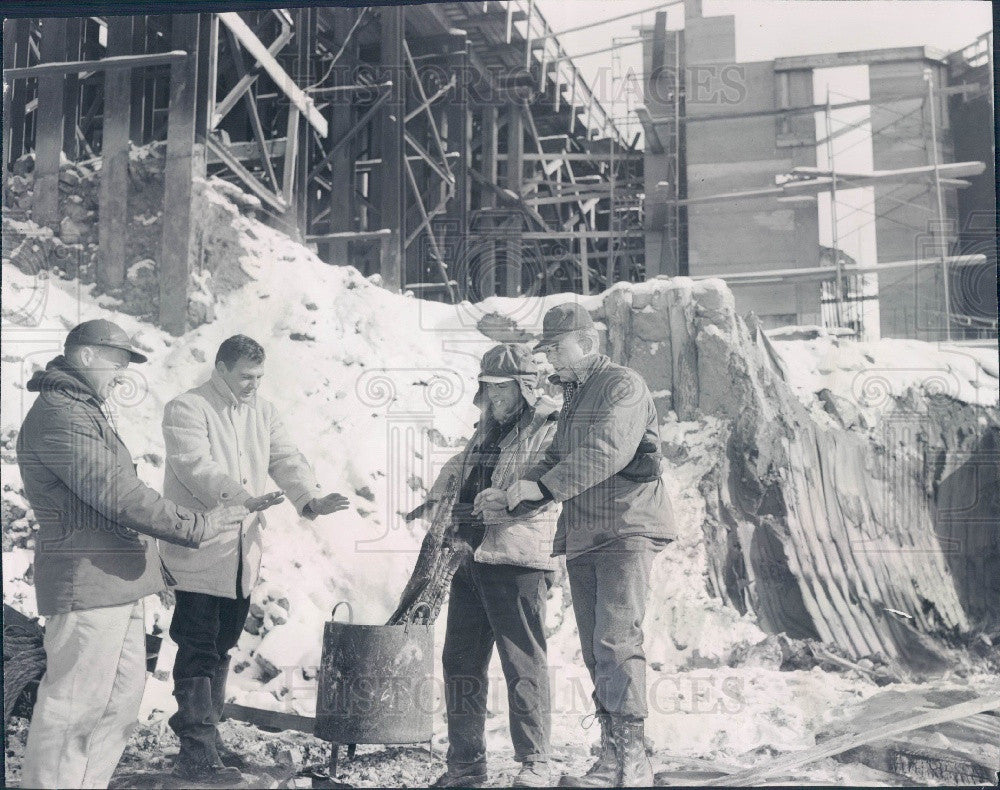 1959 Chicago, Illinois Northwest Expressway Workers on Peoria Street Press Photo - Historic Images