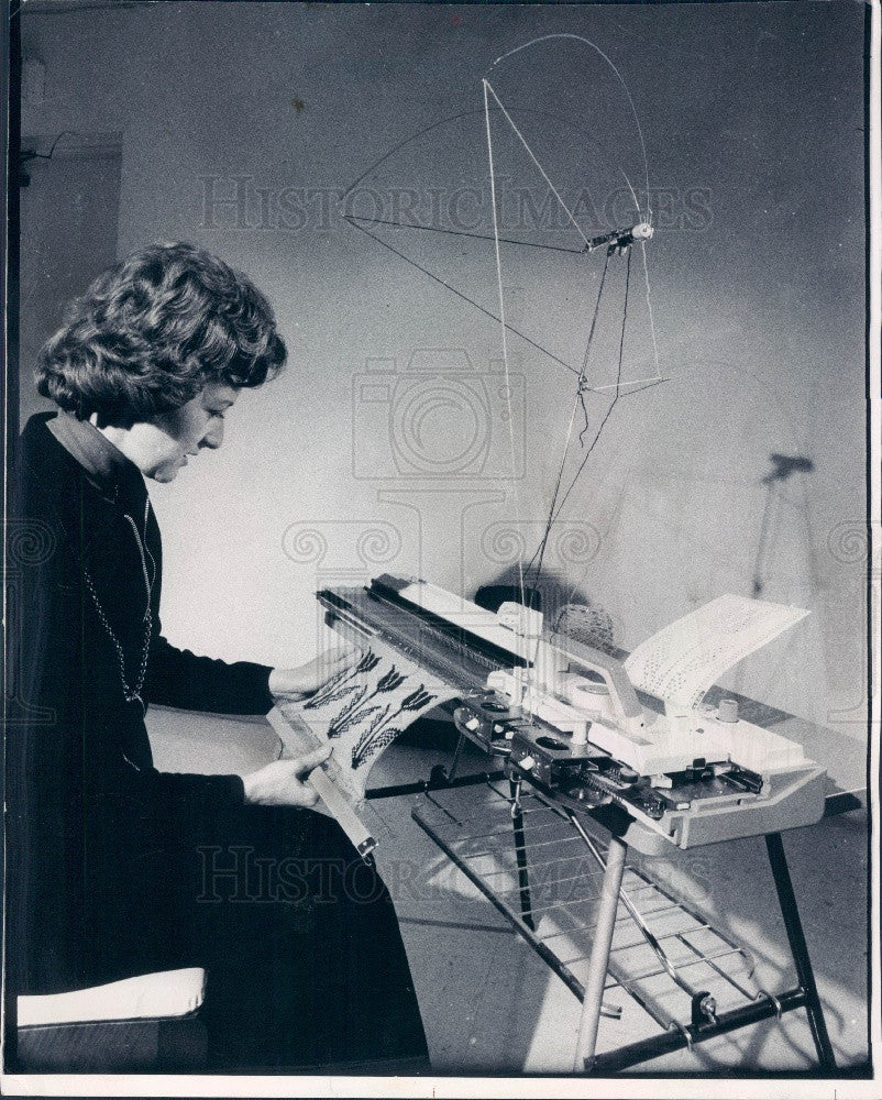 1975 Brother International Corp Knitting Machine Press Photo - Historic Images