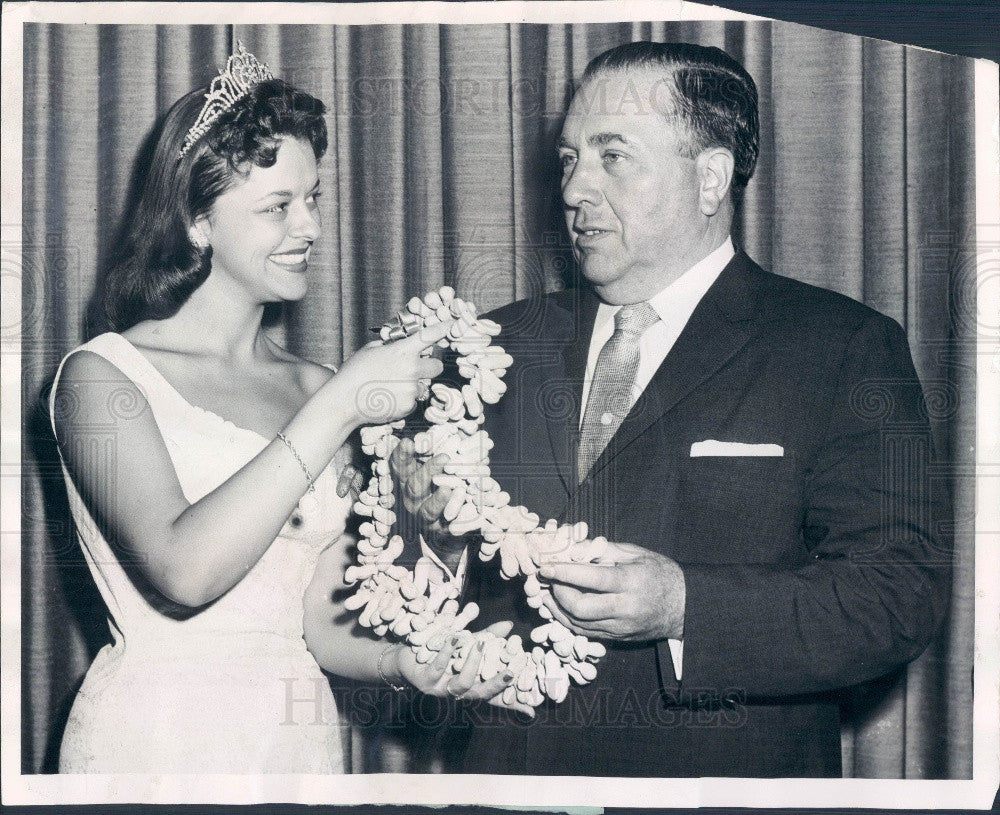 1958 Chicago IL Mayor Daley & Kiwanis Natl Peanut Festival Queen Press Photo - Historic Images