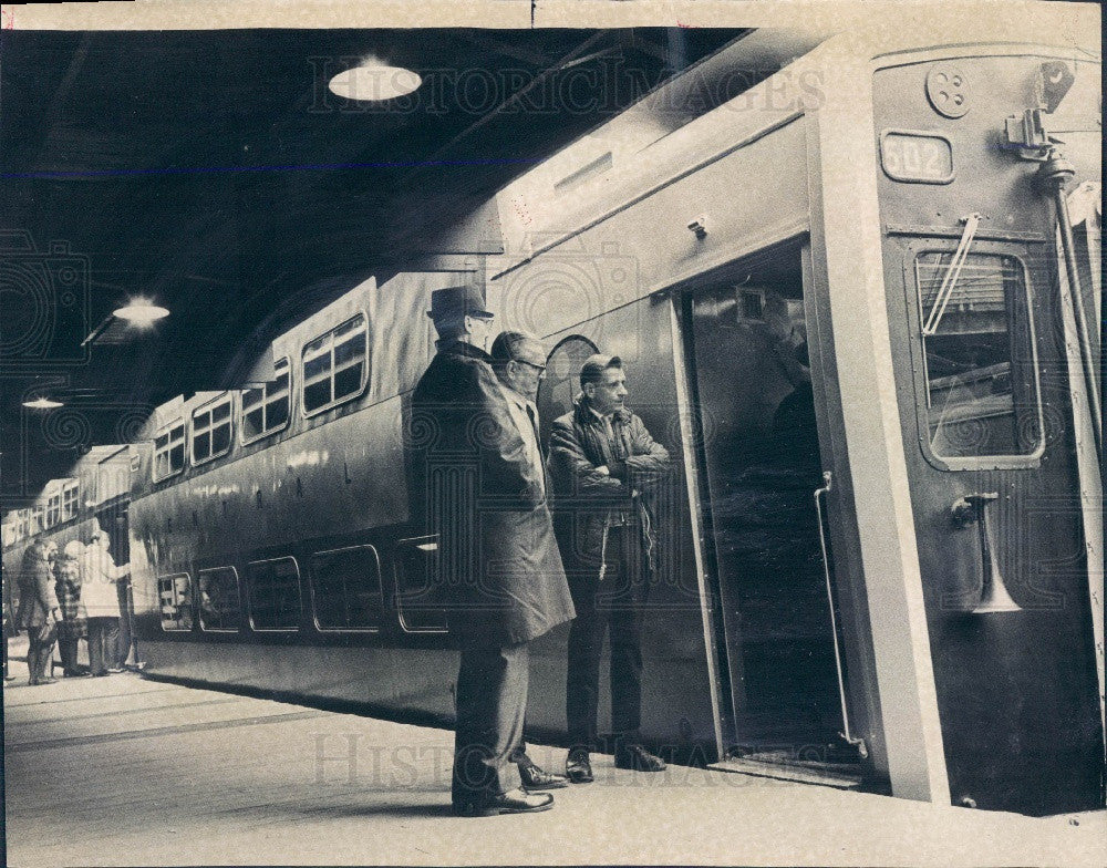 1971 Chicago IL Central Railroad Double-Deck Coach Randolph Station Press Photo - Historic Images