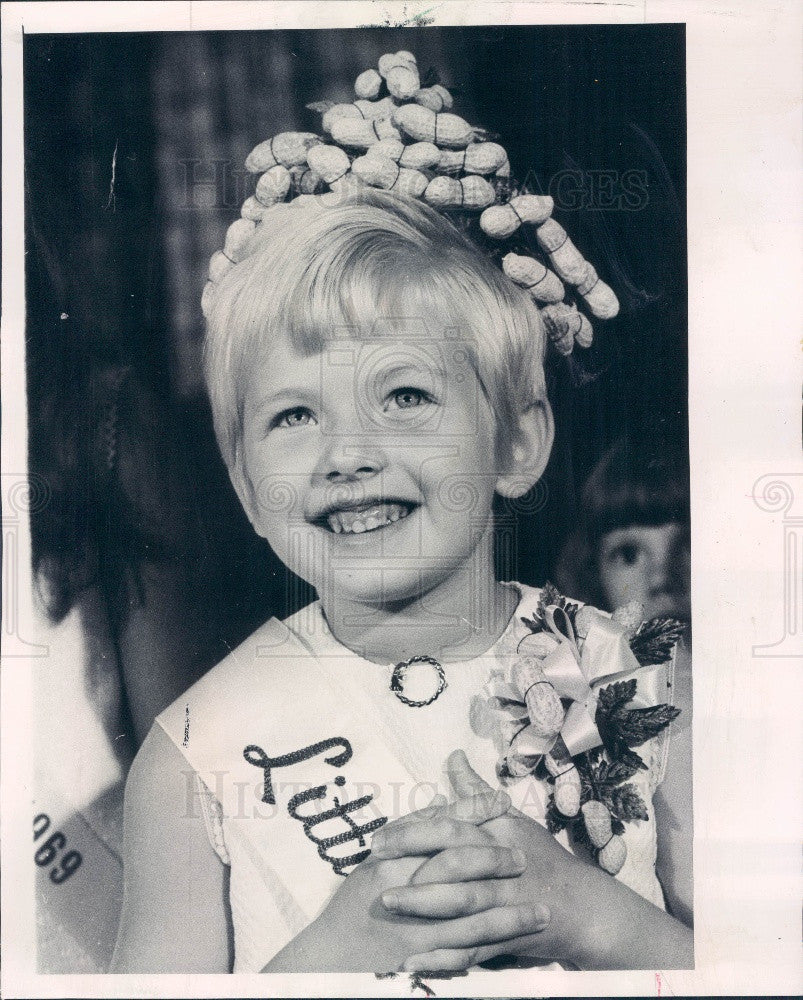 1970 Chicago, Illinois Kiwanis Little Miss Peanut Marie Keller Press Photo - Historic Images