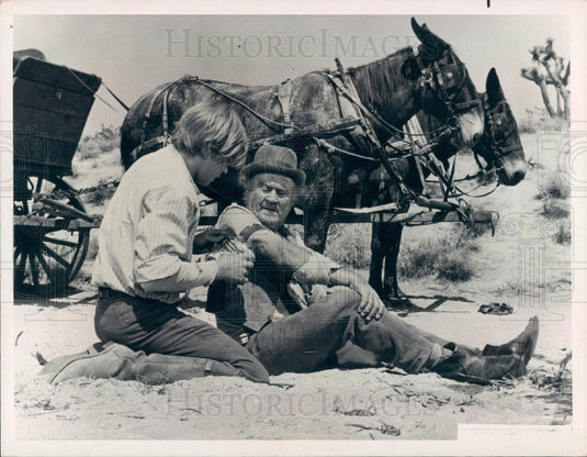 1973 Hollywood Actors Michael Shea & Dub Taylor Press Photo - Historic Images