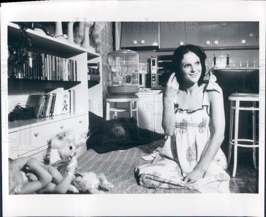 1975 Hollywood Actress Claudine Beccarie Press Photo - Historic Images