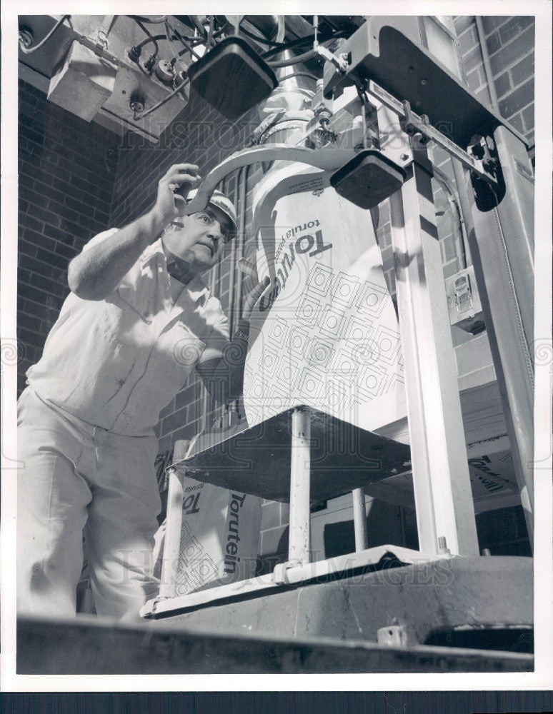 1977 Amoco Foods Company Torutein Yeast Production Press Photo ...
