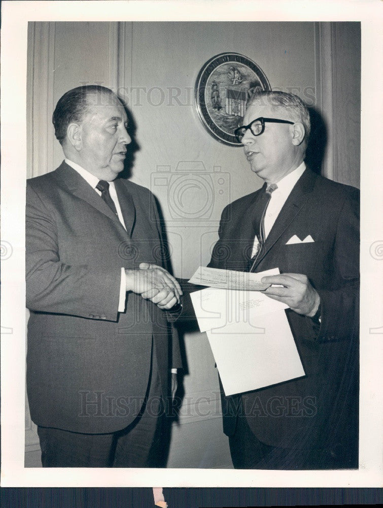 1966 Chicago, Illinois Crusade of Mercy Fund Drive Press Photo - Historic Images