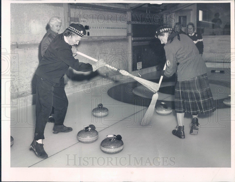 1959 Chicago, Illinois Curling Press Photo - Historic Images