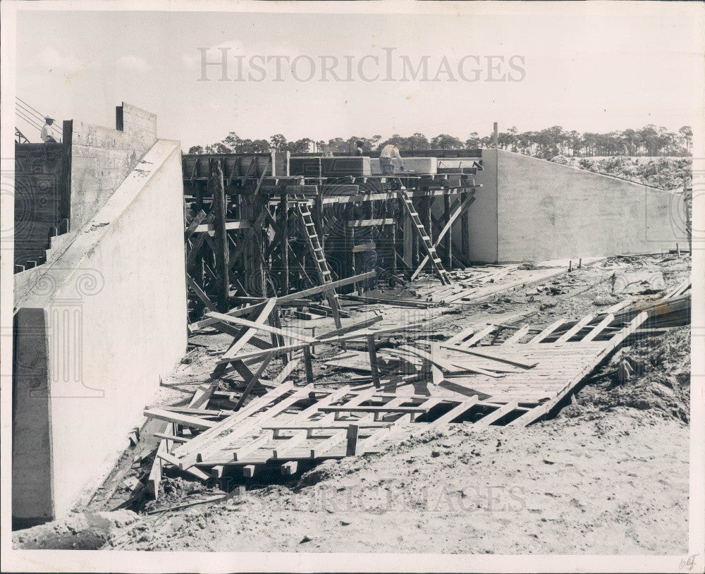 1949 FL Lake Seminole Long Bayou Dam Bridge Construction Press Photo - Historic Images