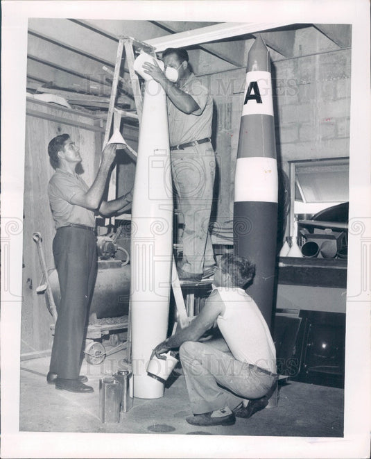 1964 Sarasota FL Bay Marine Plastic Co Buoy for Jaycees Fishing Reef Press Photo - Historic Images