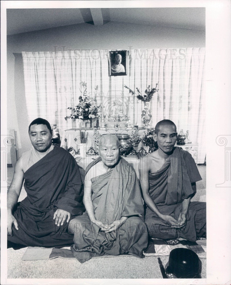 1983 Tampa, Florida Wat Mongkolratanaram Buddhist Temple Monks Press Photo - Historic Images